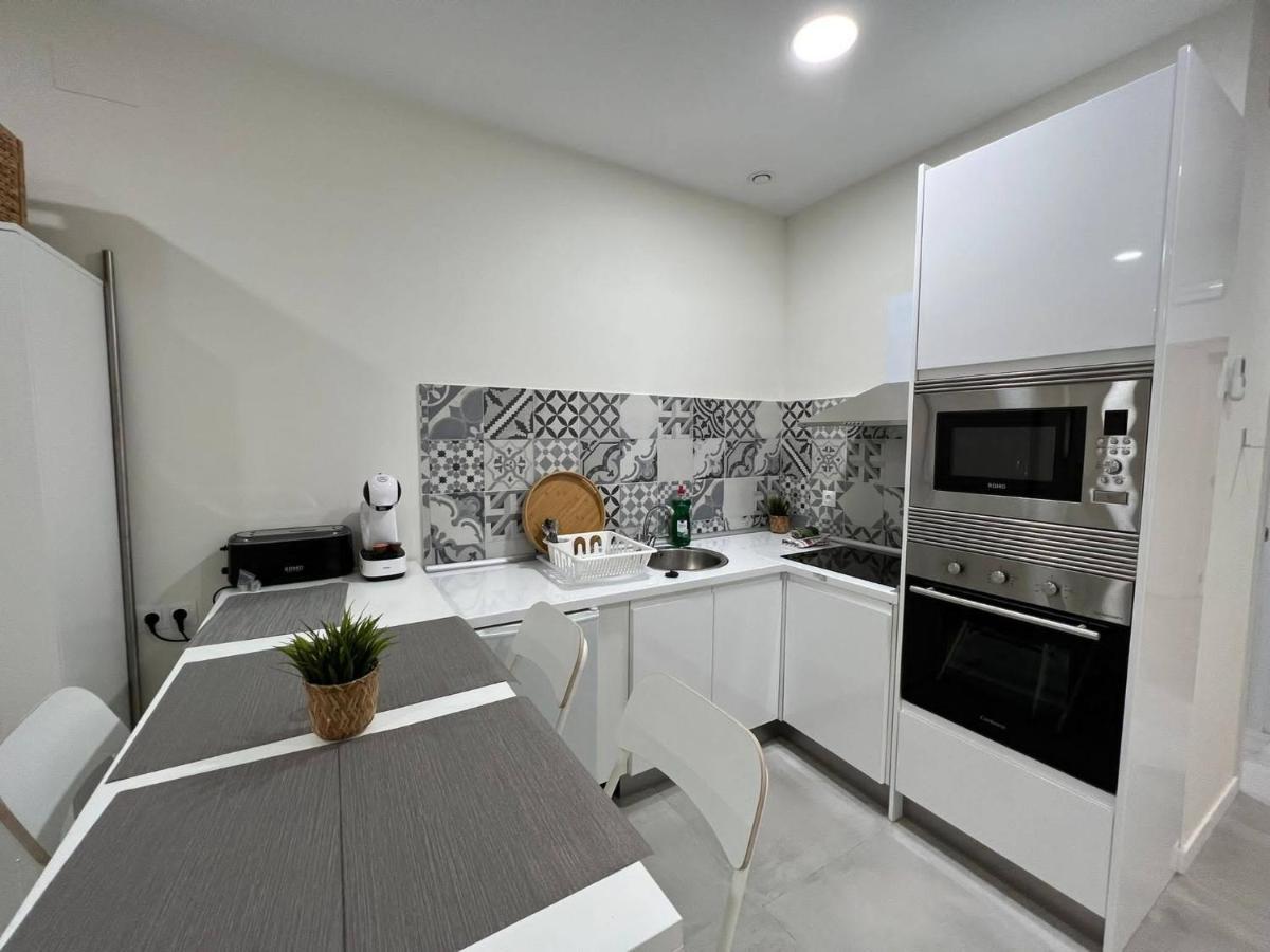 Centro Estudio Trinidad Malaga 3 Eksteriør billede