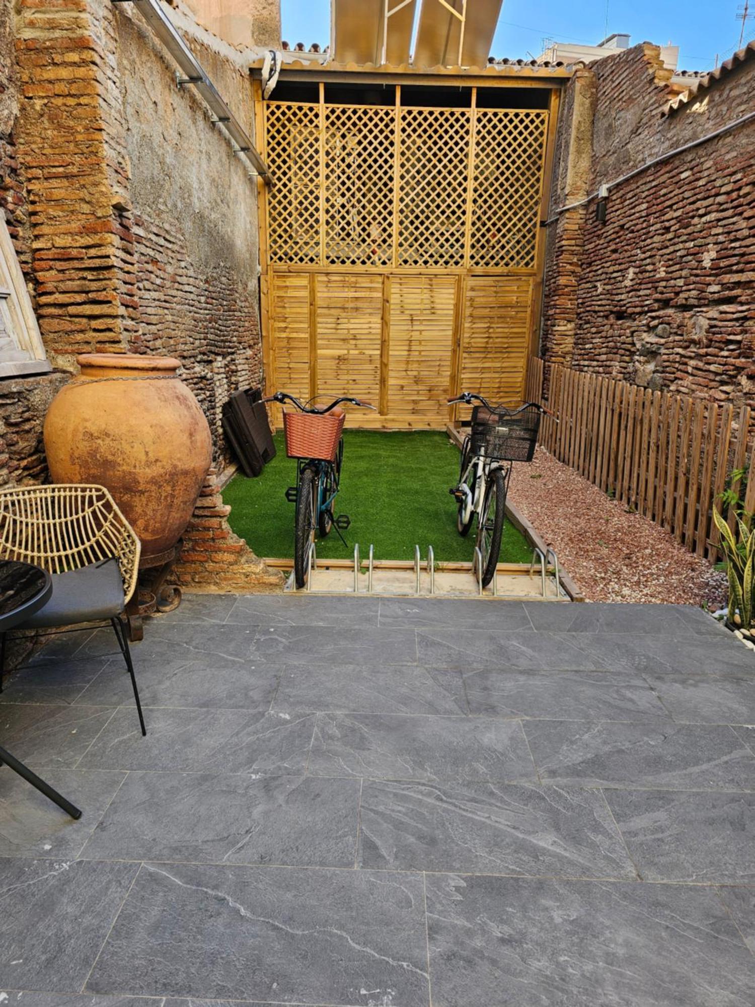 Centro Estudio Trinidad Malaga 3 Eksteriør billede
